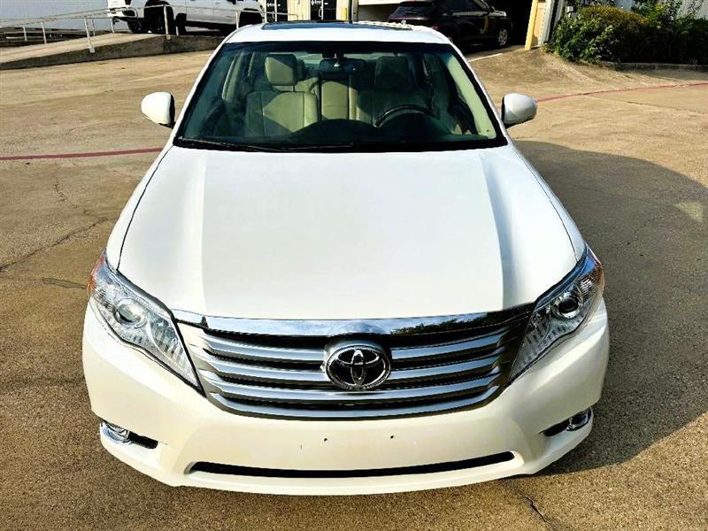 Toyota Avalon Limited 2011