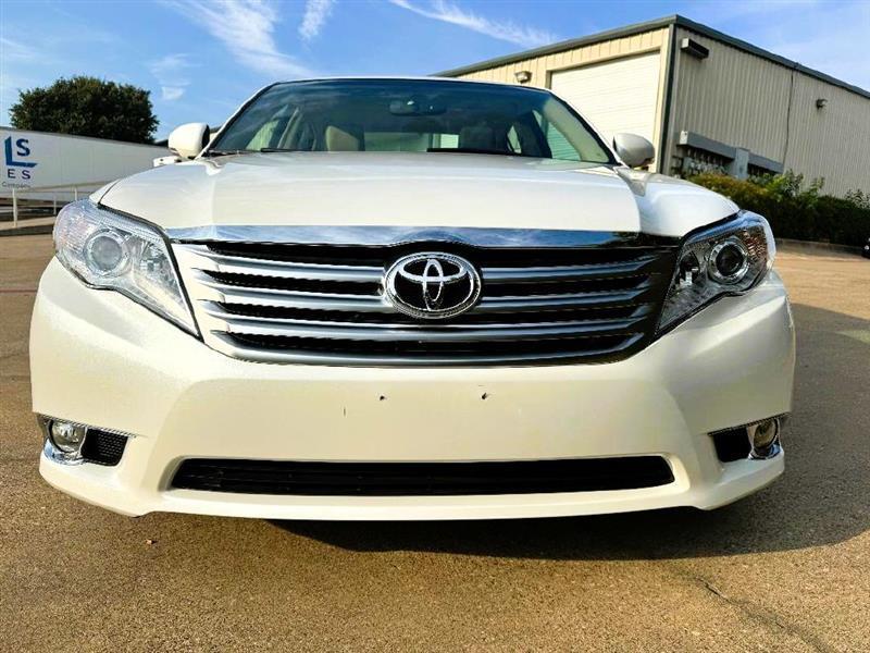 Toyota Avalon Limited 2011