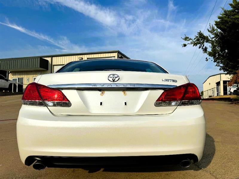 Toyota Avalon Limited 2011