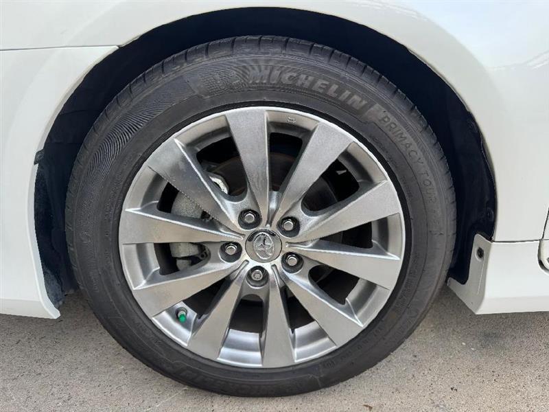Toyota Avalon Limited 2011