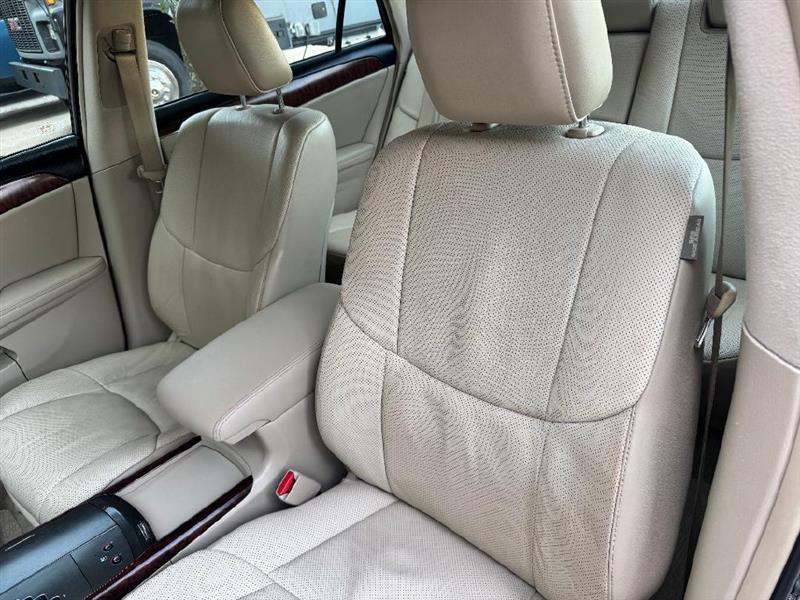 Toyota Avalon Limited 2011