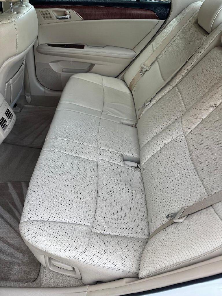 Toyota Avalon Limited 2011