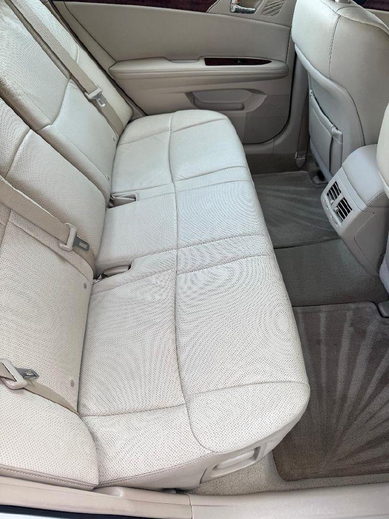 Toyota Avalon Limited 2011