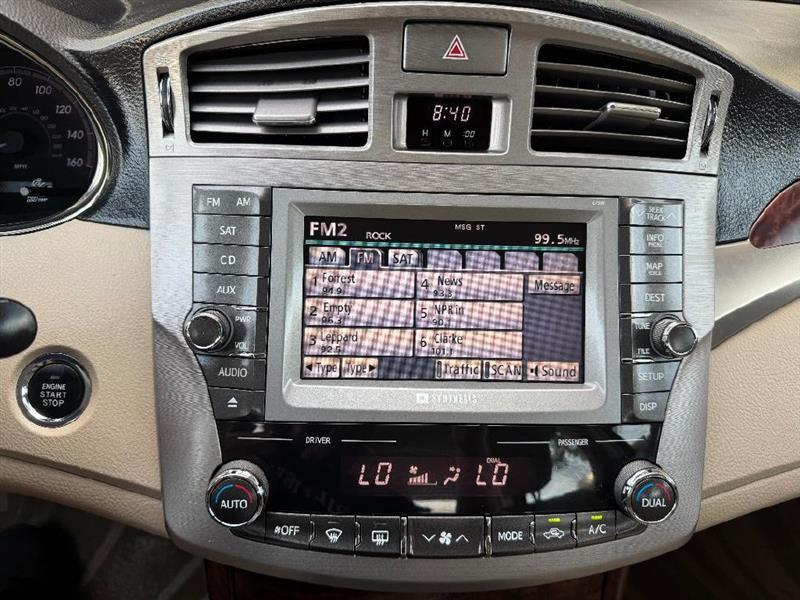 Toyota Avalon Limited 2011