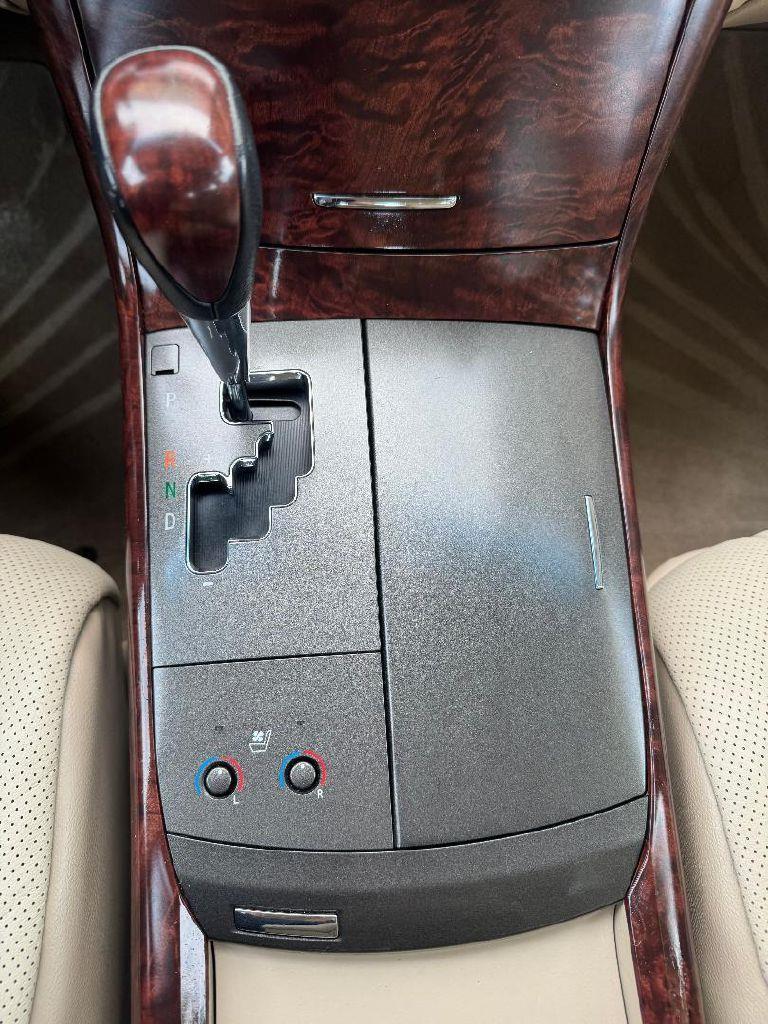 Toyota Avalon Limited 2011