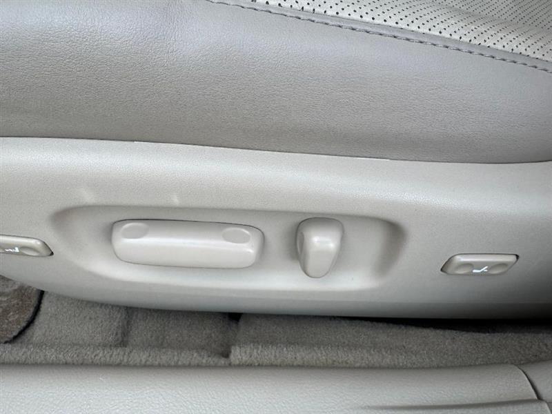 Toyota Avalon Limited 2011