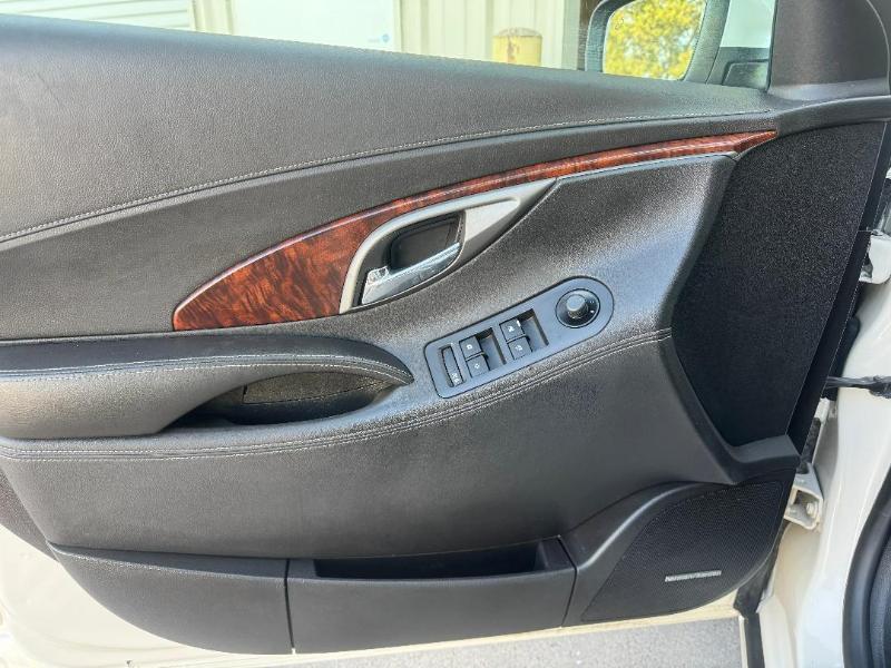 Buick LaCrosse Premium Package 2, w/Leather 2013