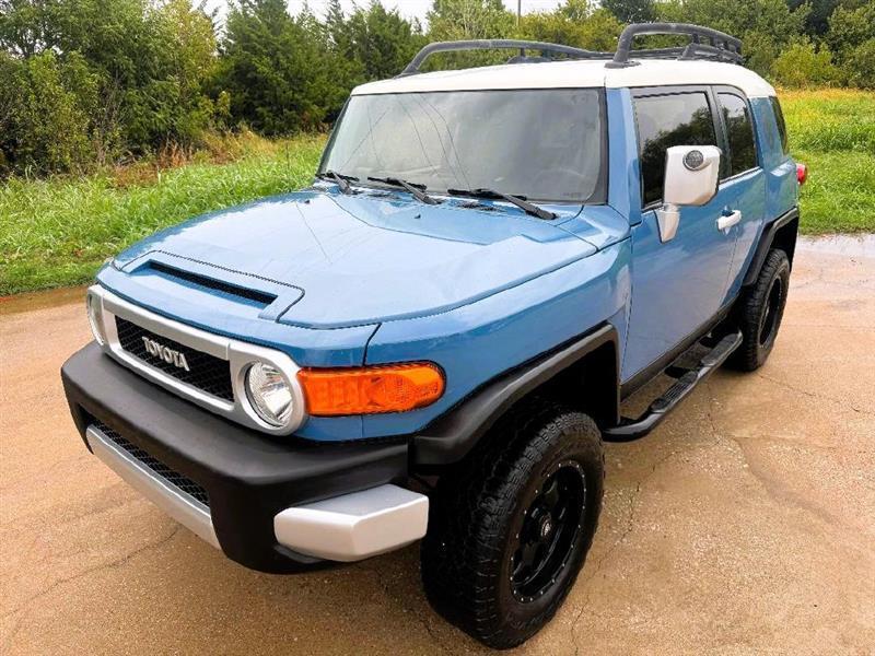Toyota FJ Cruiser 4WD AT 2013