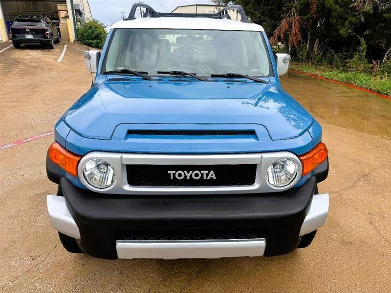 Toyota FJ Cruiser 4WD AT 2013