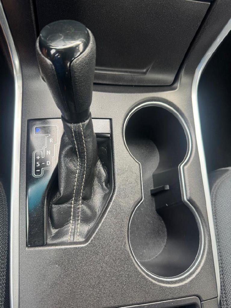 2015 Toyota Camry LE - Photo 15