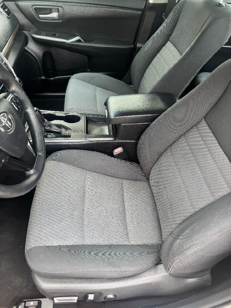 2015 Toyota Camry LE - Photo 23