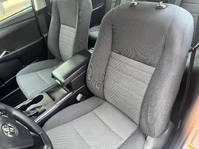 2015 Toyota Camry LE - Photo 25