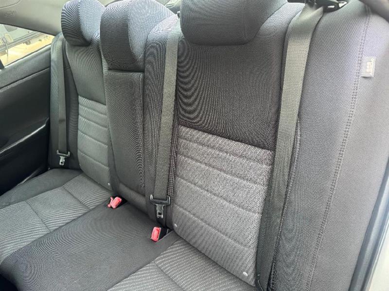2015 Toyota Camry LE - Photo 31