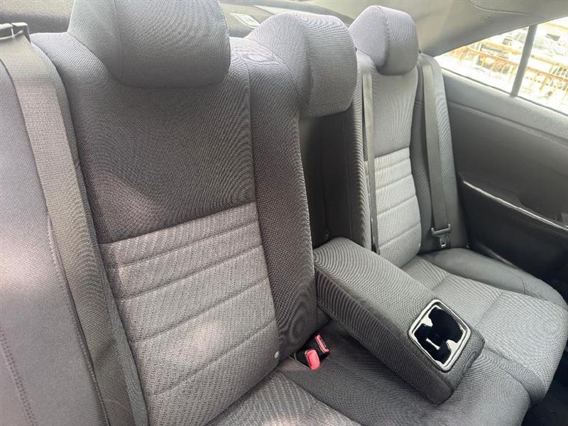 2015 Toyota Camry LE - Photo 32