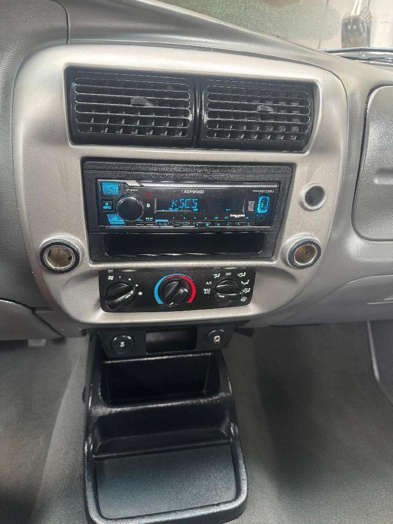 Ford Ranger XLT SuperCab 4-Door 2WD 2010