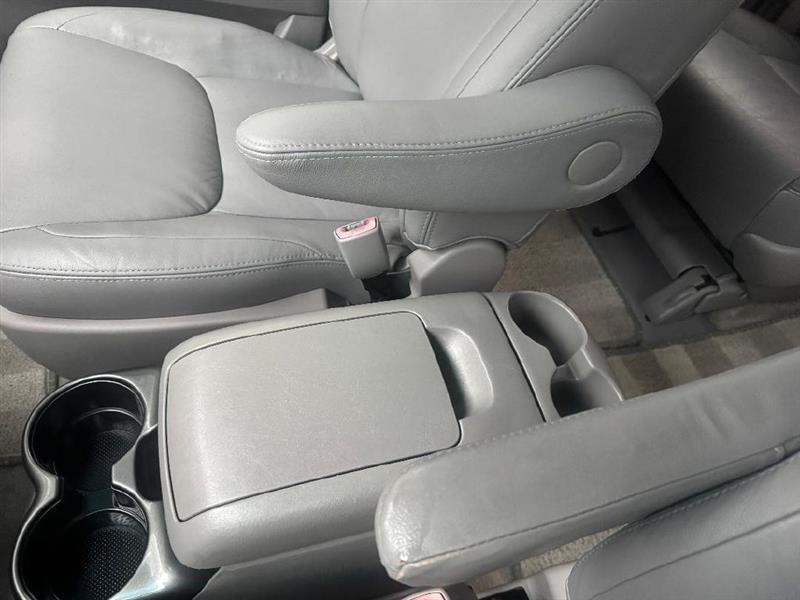 Toyota Sienna XLE FWD 2008