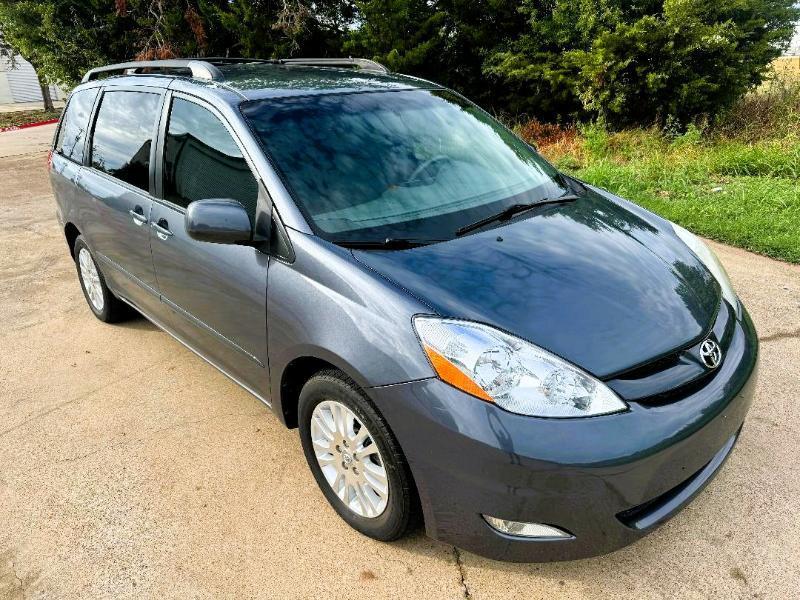 Toyota Sienna XLE FWD 2008
