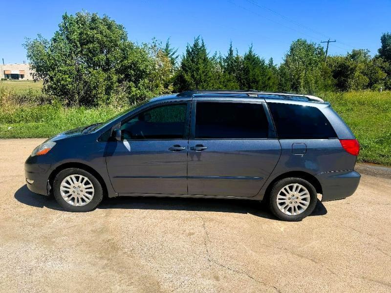Toyota Sienna XLE FWD 2008