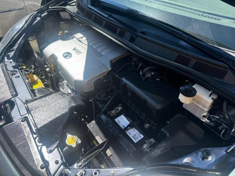 Toyota Sienna XLE FWD 2008