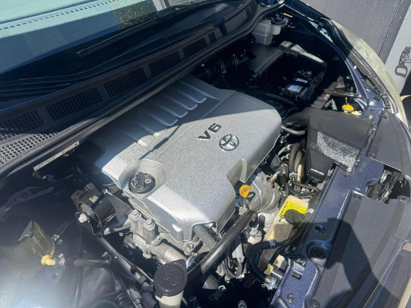 Toyota Sienna XLE FWD 2008