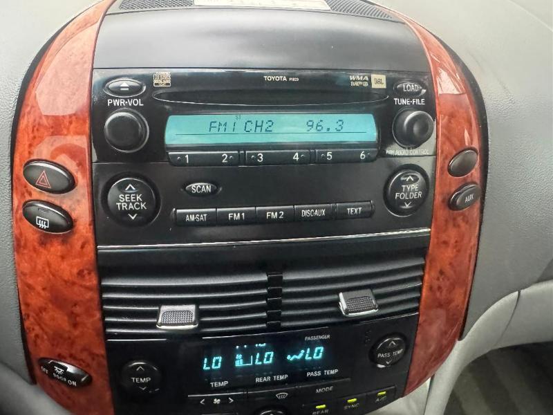 Toyota Sienna XLE FWD 2008