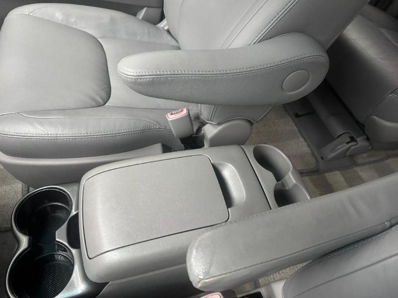 Toyota Sienna XLE FWD 2008