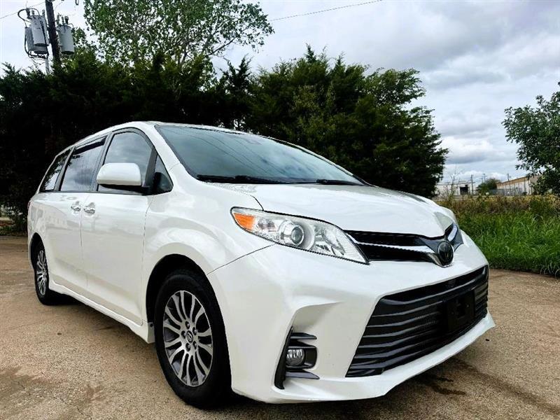 Toyota Sienna XLE Premium 5D Wagon 8 Pass 2018
