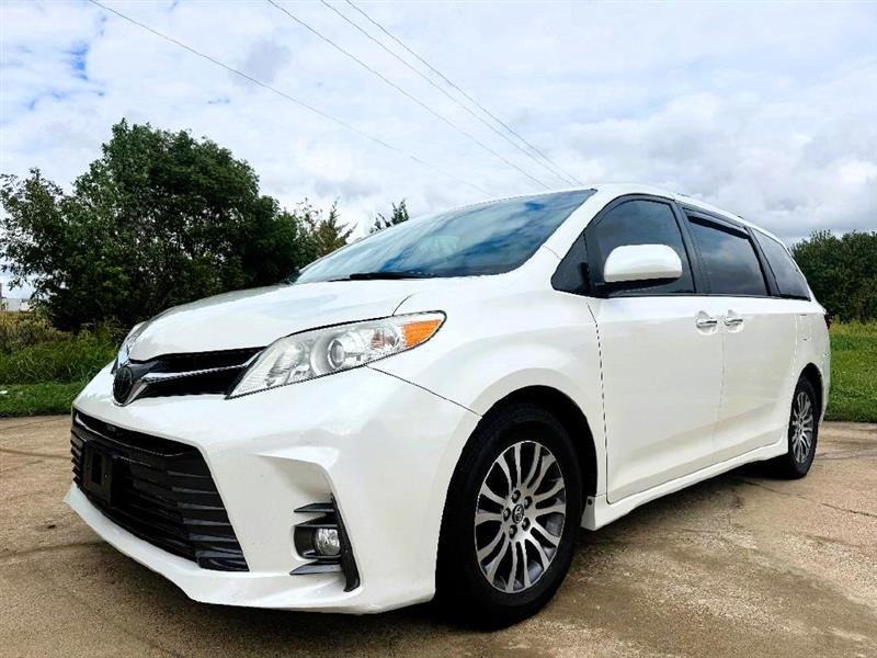 Toyota Sienna XLE Premium 5D Wagon 8 Pass 2018