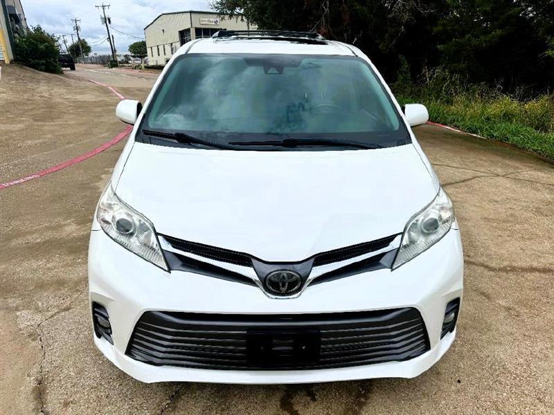 Toyota Sienna XLE Premium 5D Wagon 8 Pass 2018
