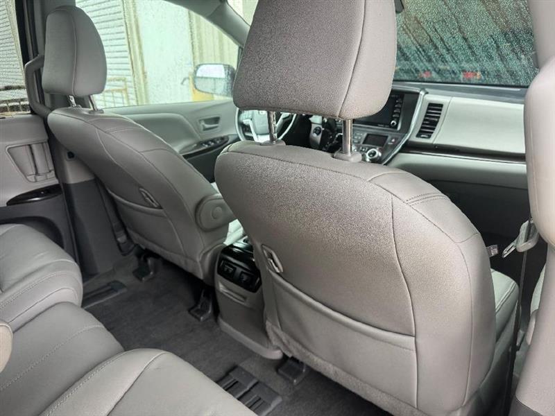 Toyota Sienna XLE Premium 5D Wagon 8 Pass 2018