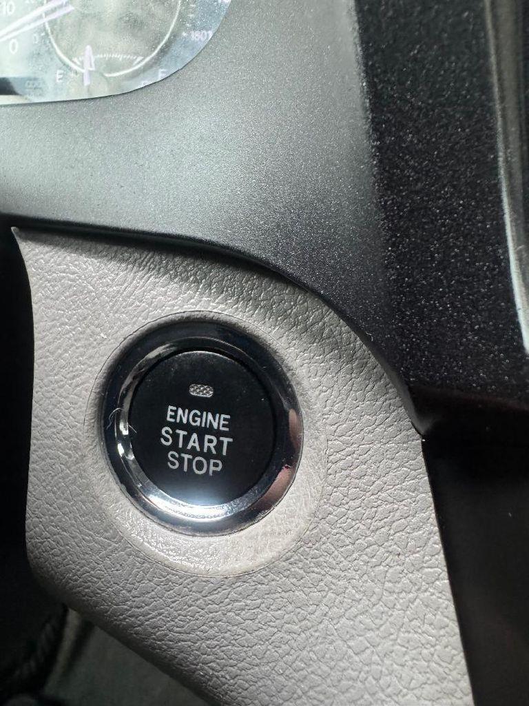 Toyota Sienna XLE Premium 5D Wagon 8 Pass 2018