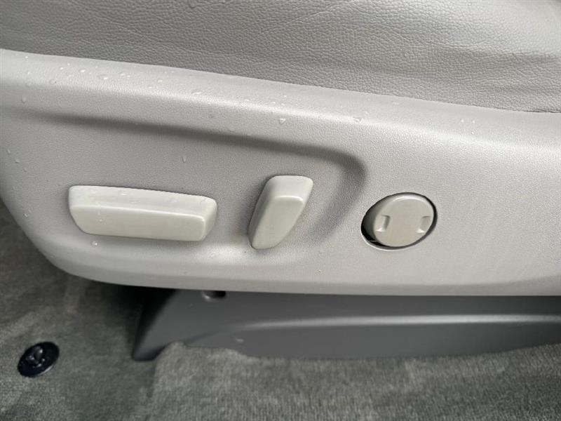 Toyota Sienna XLE Premium 5D Wagon 8 Pass 2018