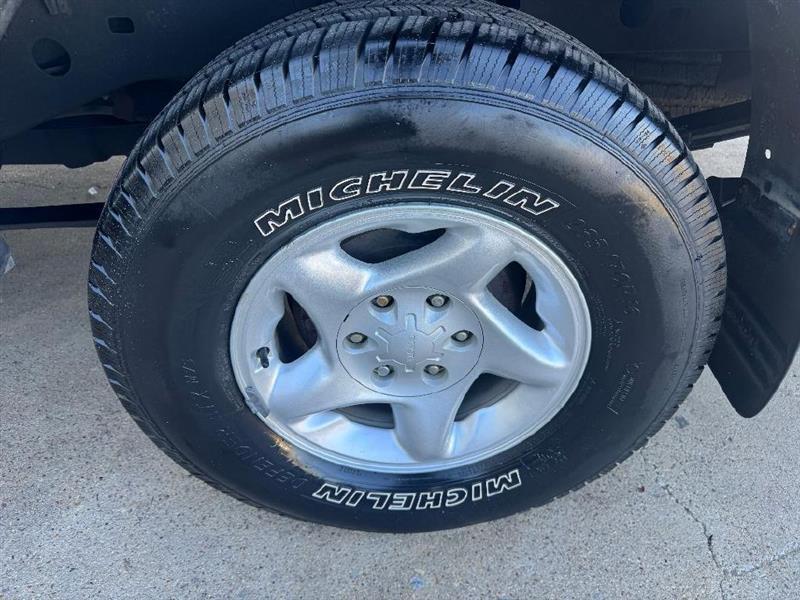 Toyota Tundra SR5 Access Cab 2WD 2002