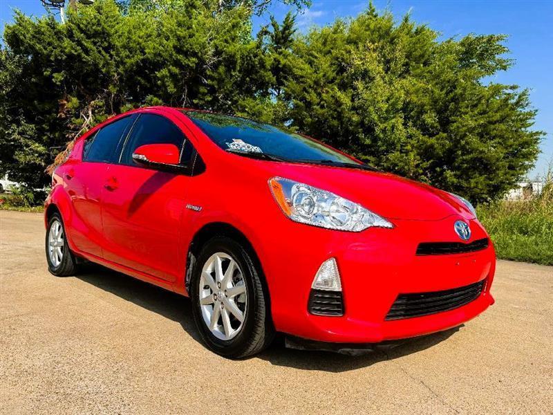 Toyota Prius c Three 2012