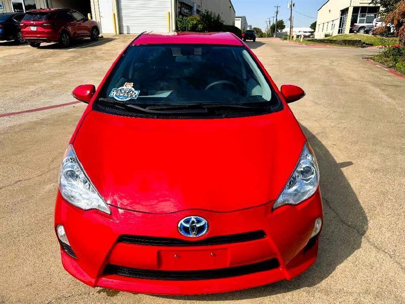 Toyota Prius c Three 2012