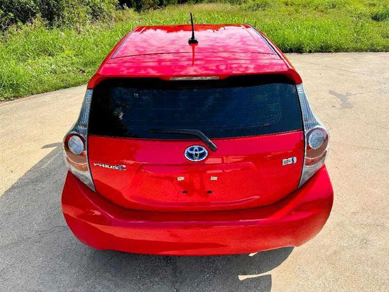Toyota Prius c Three 2012