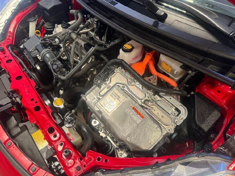 Toyota Prius c Three 2012