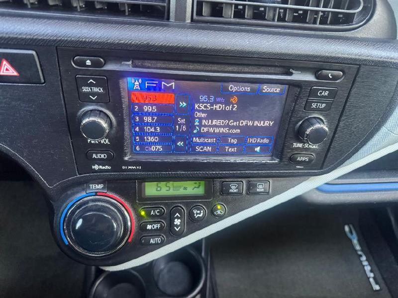 Toyota Prius c Three 2012