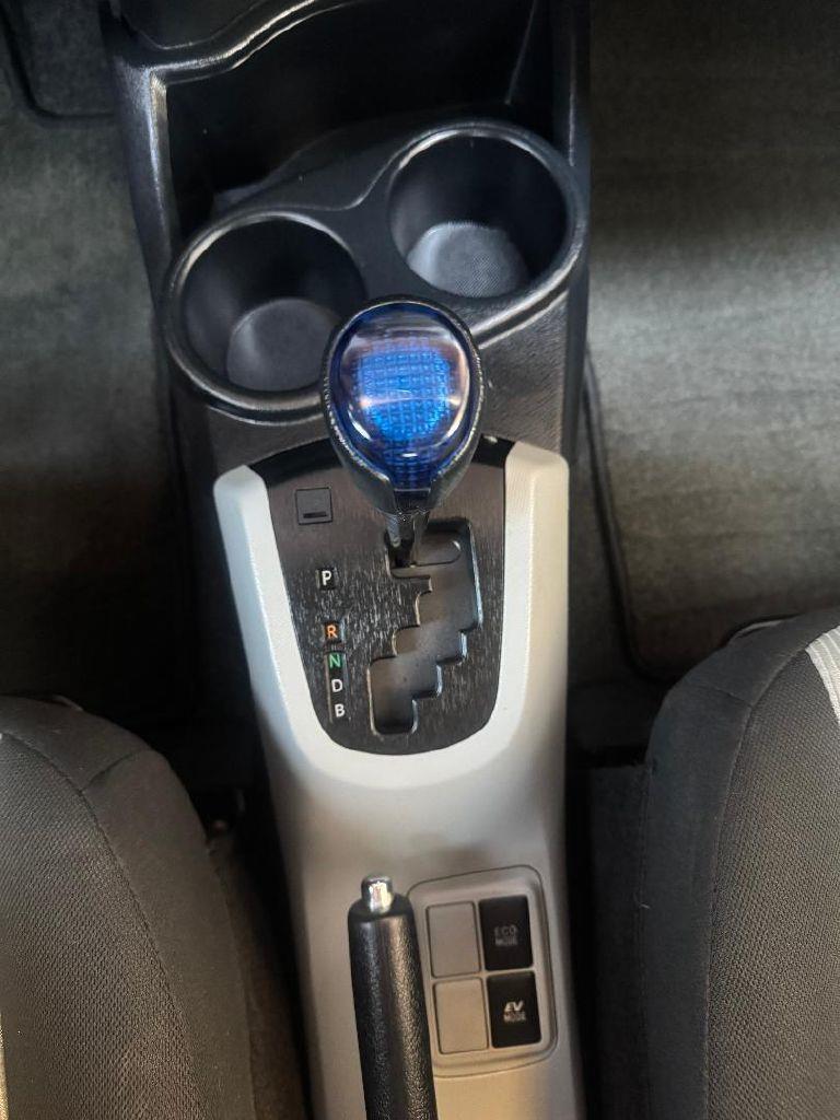 Toyota Prius c Three 2012