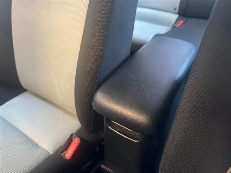 Toyota Prius c Three 2012