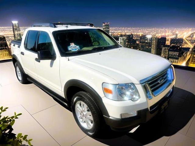White 2010 Ford Explorer Sport Trac Pickup Truck 4X2 Automatic