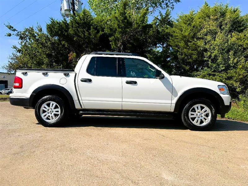 Ford Explorer Sport Trac XLT 4.0L 2WD 2010