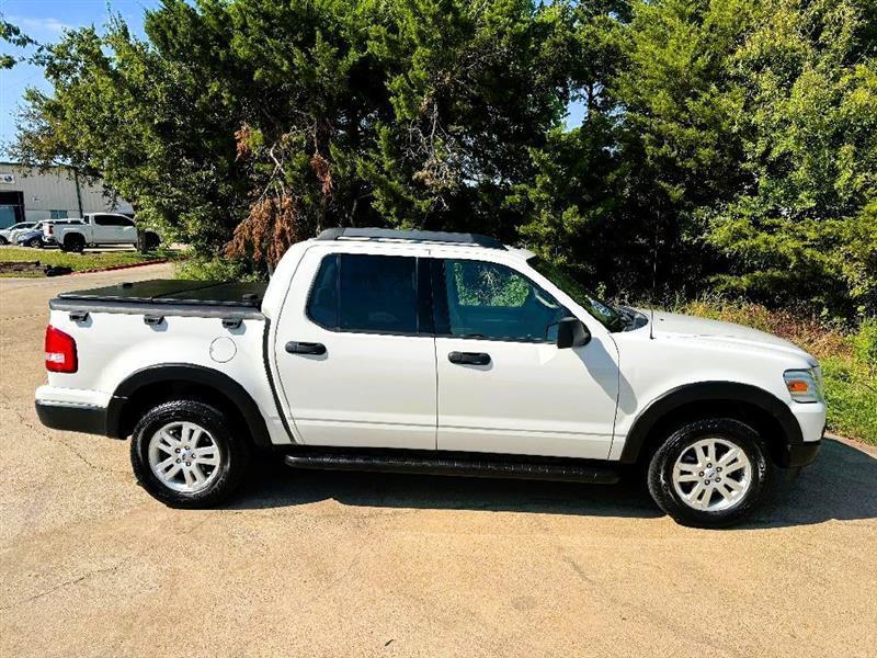 Ford Explorer Sport Trac XLT 4.0L 2WD 2010
