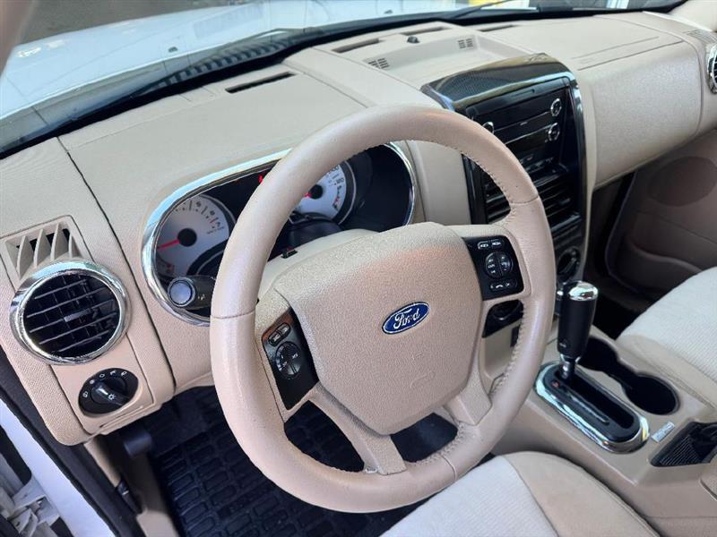 Ford Explorer Sport Trac XLT 4.0L 2WD 2010