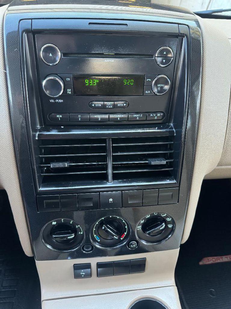Ford Explorer Sport Trac XLT 4.0L 2WD 2010