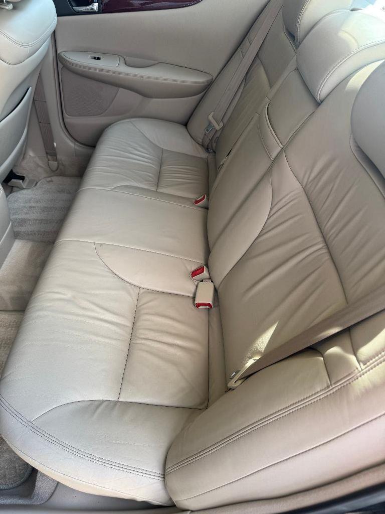 Lexus ES 300 Sedan 2002