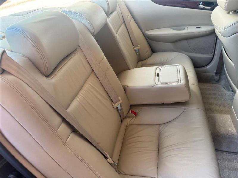 Lexus ES 300 Sedan 2002