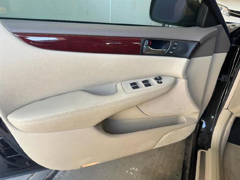 Lexus ES 300 Sedan 2002