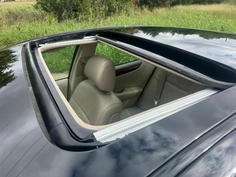 Lexus ES 300 Sedan 2002