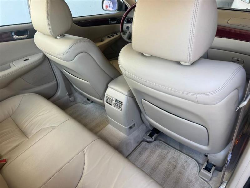 Lexus ES 300 Sedan 2002